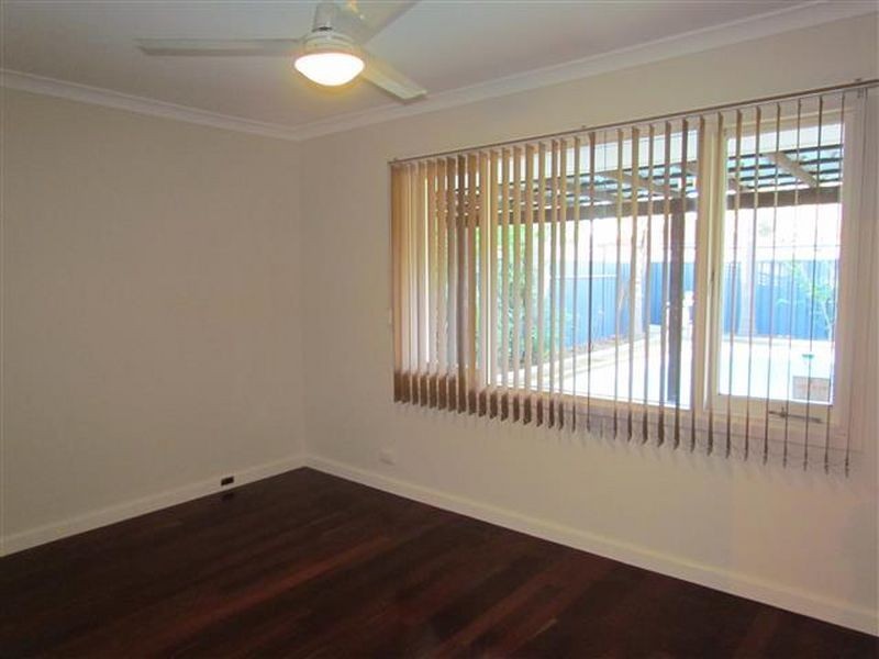 5 Munden Place, Kelmscott WA 6111