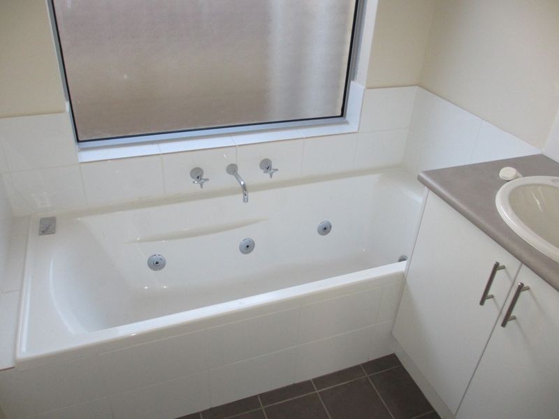 5 Long Street, Beaconsfield WA 6162