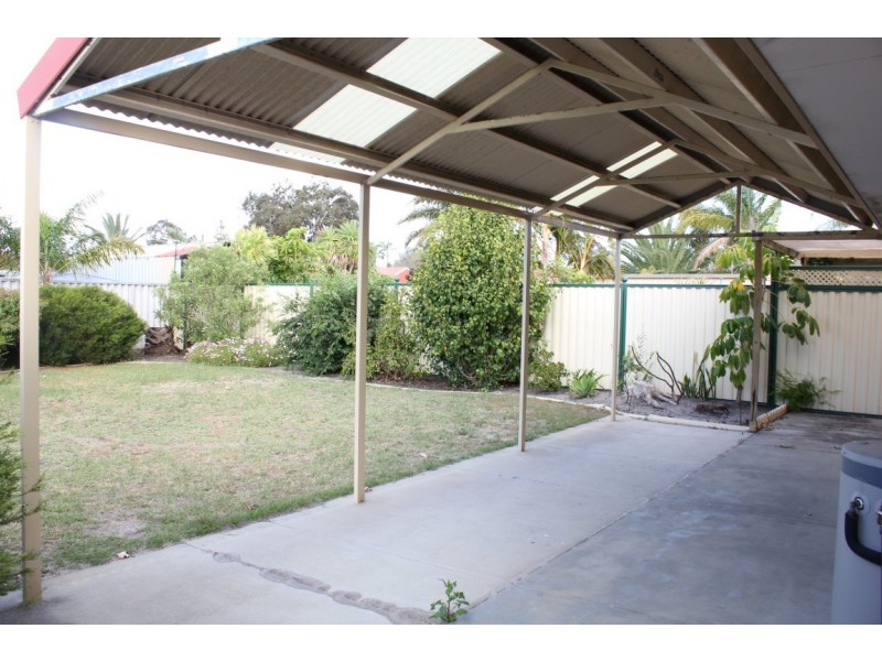 42A Woodmore Road, Langford WA 6147