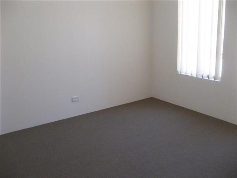 13/36 Fifth Road, Armadale WA 6112