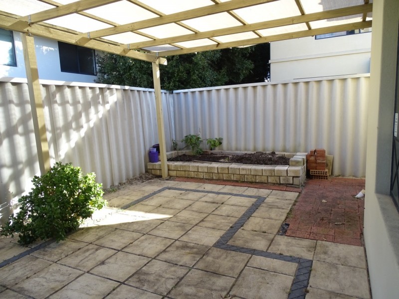6/11 Gochean Avenue, Bentley WA 6102