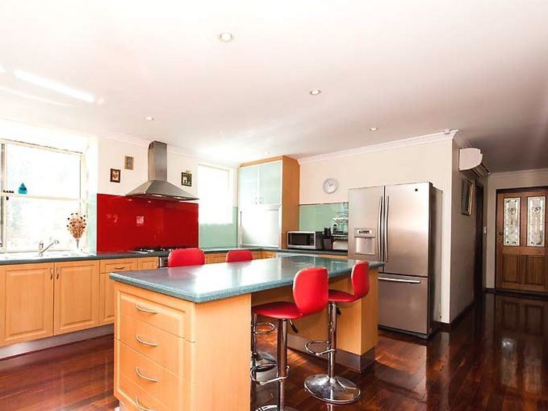 32 Wendouree Road, Wilson WA 6107