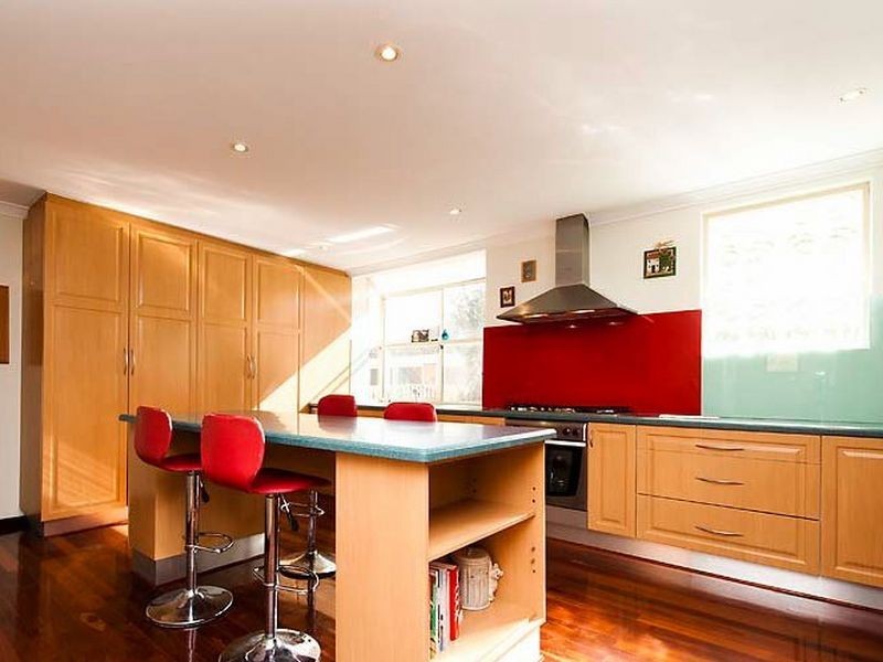 32 Wendouree Road, Wilson WA 6107