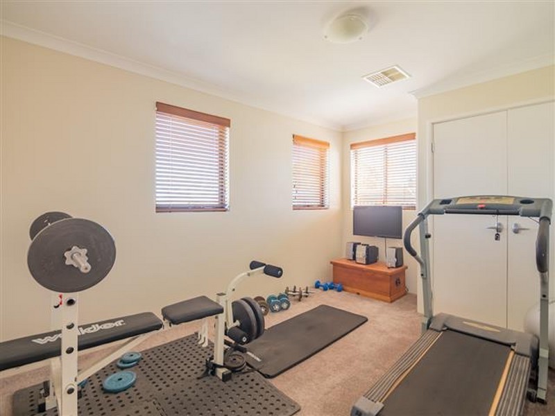 62 Carnegie Parade, Success WA 6164
