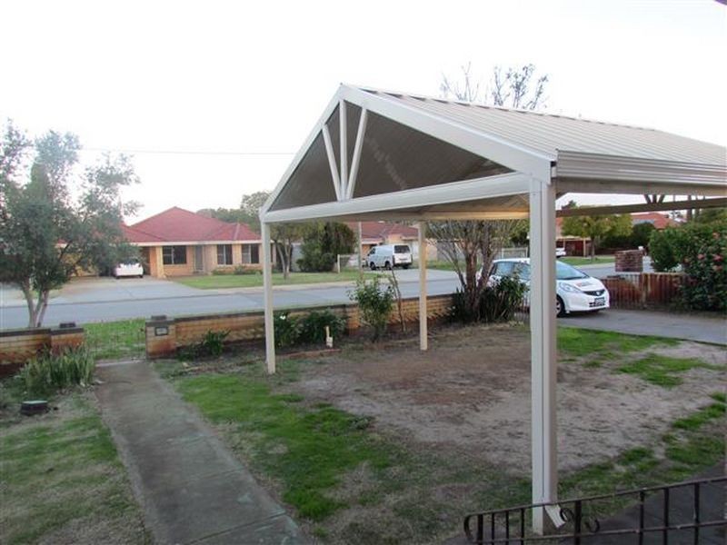 24 Wellington Street, Queens Park WA 6107