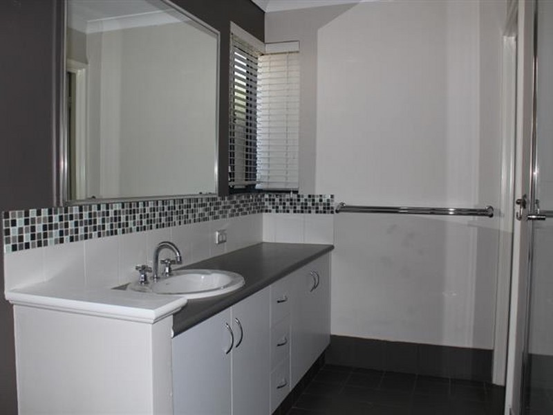 13 Friarbird Terrace, Beeliar WA 6164