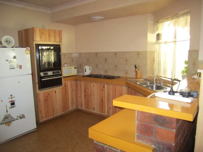 1 Beatrice Avenue, Shelley WA 6148