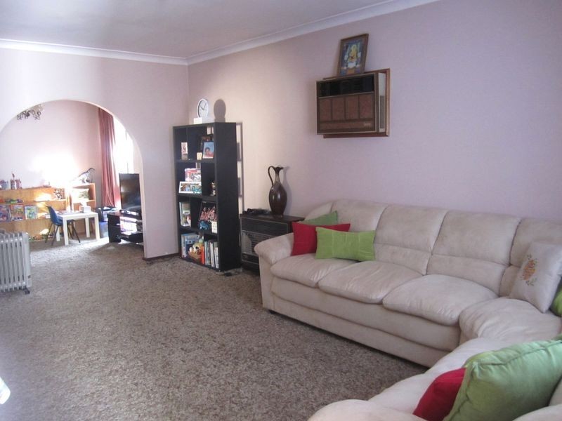 1 Beatrice Avenue, Shelley WA 6148