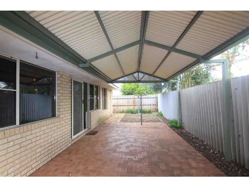 16b Brooksby Street, Melville WA 6156
