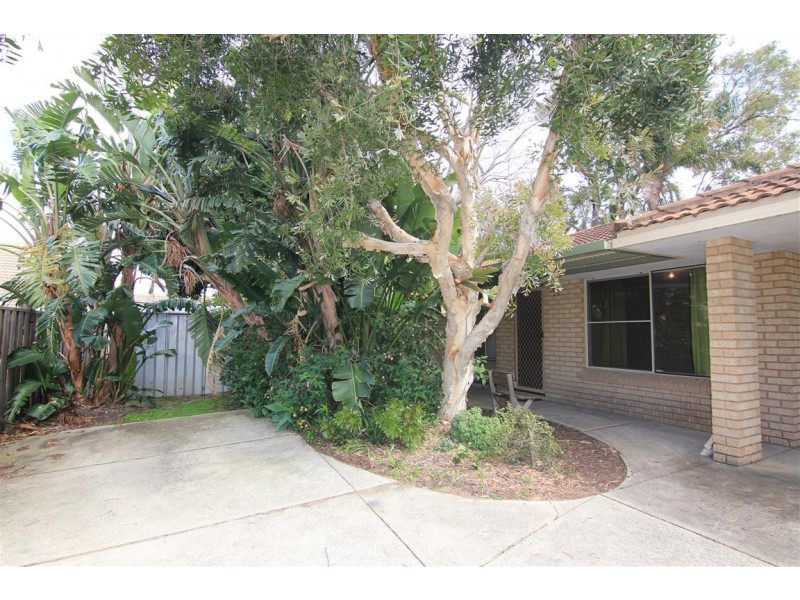 16b Brooksby Street, Melville WA 6156