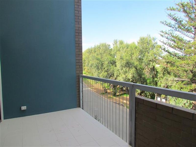 33/59 Breaksea Drive, North Coogee WA 6163