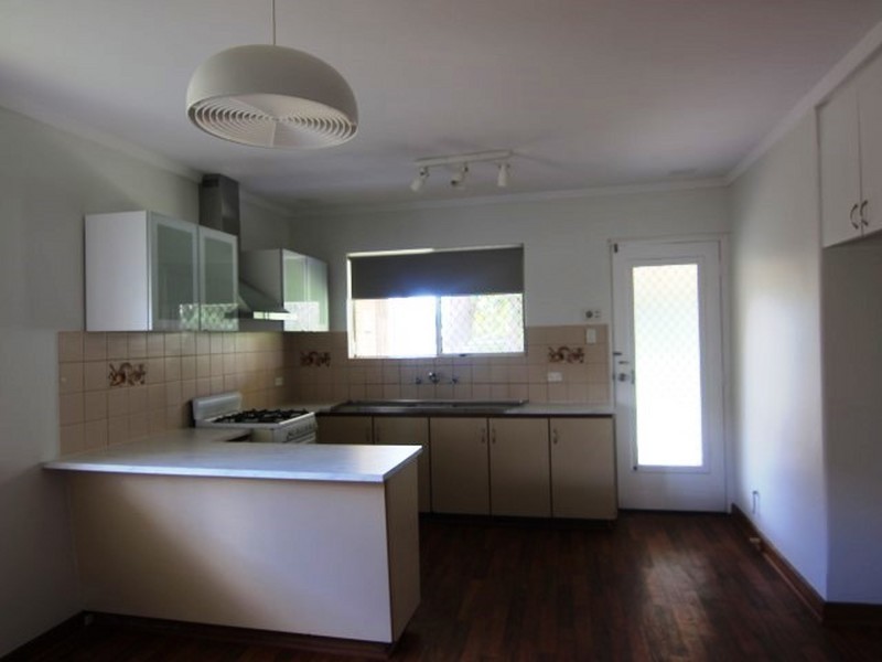 14 Rhonda Ave, Willetton WA 6155