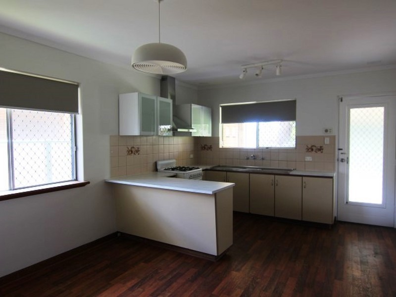 14 Rhonda Ave, Willetton WA 6155