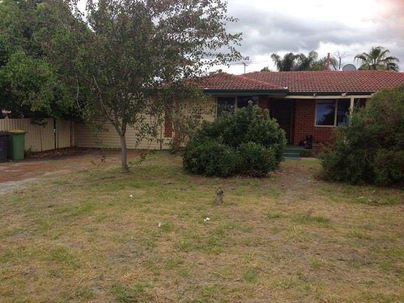 4 Hadlow Place, Thornlie WA 6108