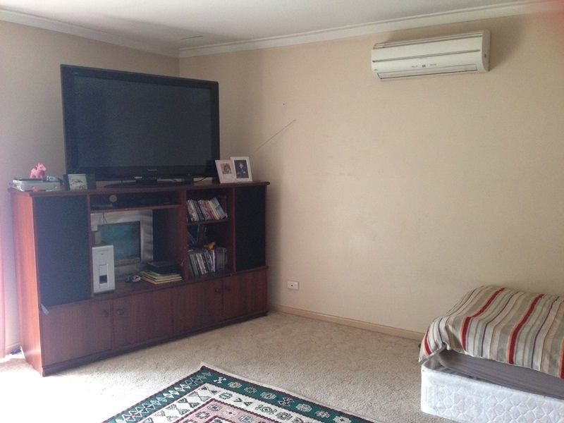 4 Hadlow Place, Thornlie WA 6108