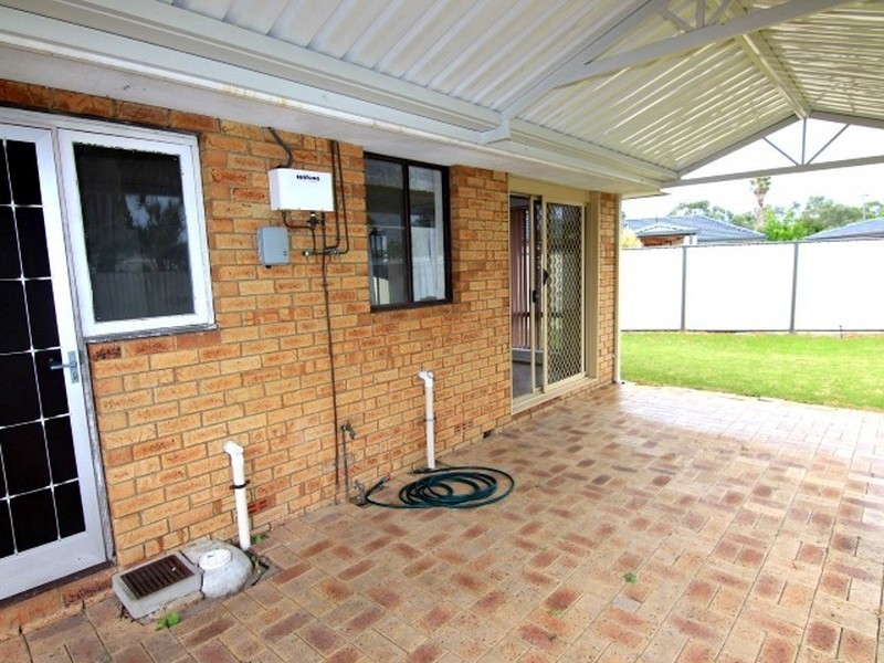 22b Hatcher Way, Parkwood WA 6147