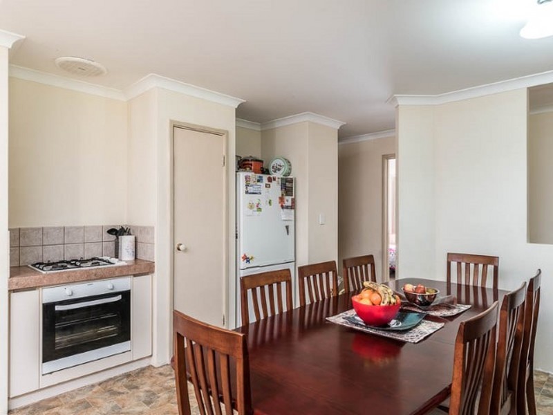 2 Steppe Court, Canning Vale WA 6155