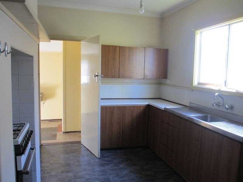 98 Archibald Street, Willagee WA 6156