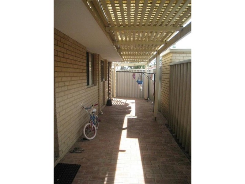 Unit 4/68 Tribute Street, Shelley WA 6148