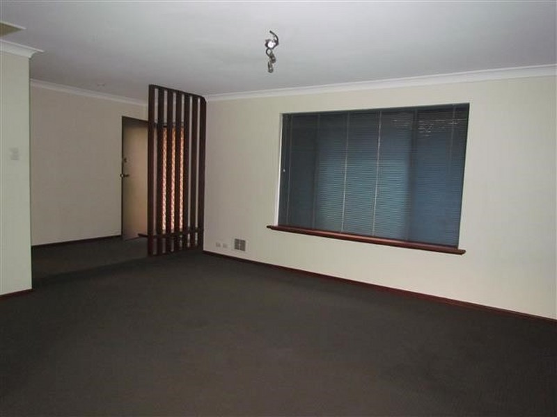 8 Azara Place, Parkwood WA 6147