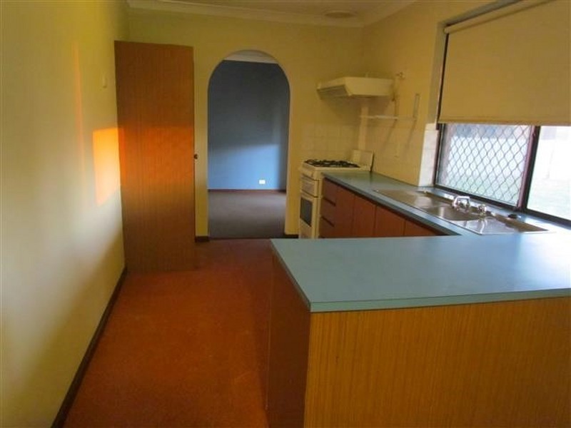 8 Azara Place, Parkwood WA 6147