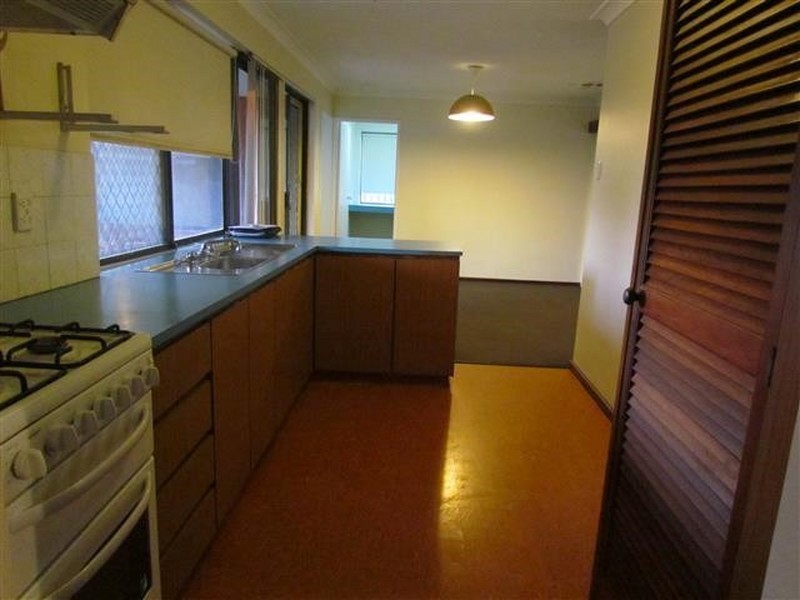 8 Azara Place, Parkwood WA 6147