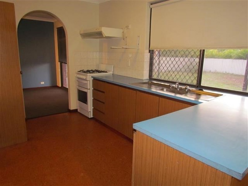 8 Azara Place, Parkwood WA 6147