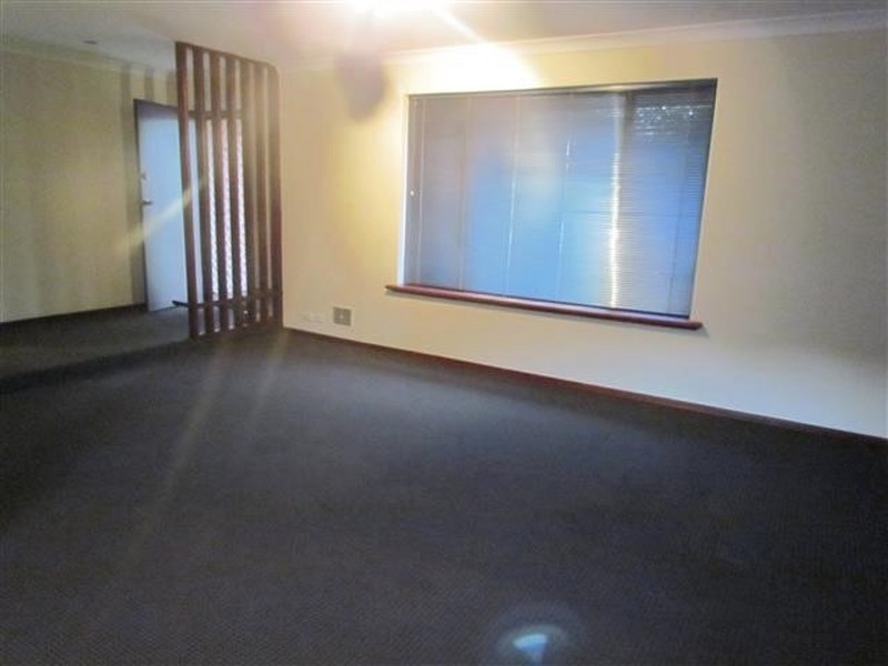 8 Azara Place, Parkwood WA 6147