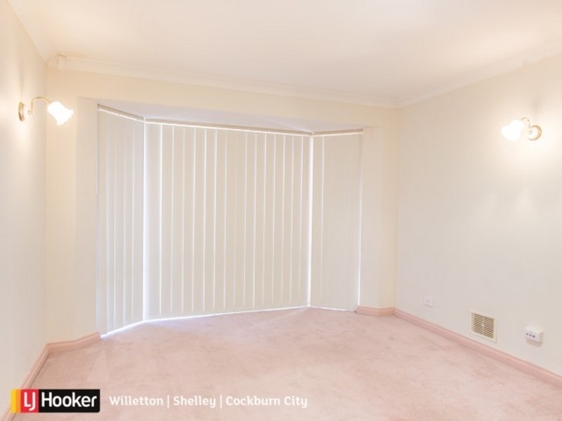 17 Murdoch Road, Thornlie WA 6108