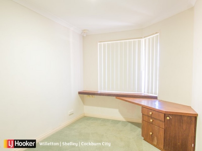 17 Murdoch Road, Thornlie WA 6108