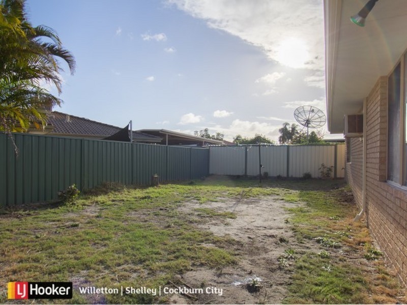 17 Murdoch Road, Thornlie WA 6108