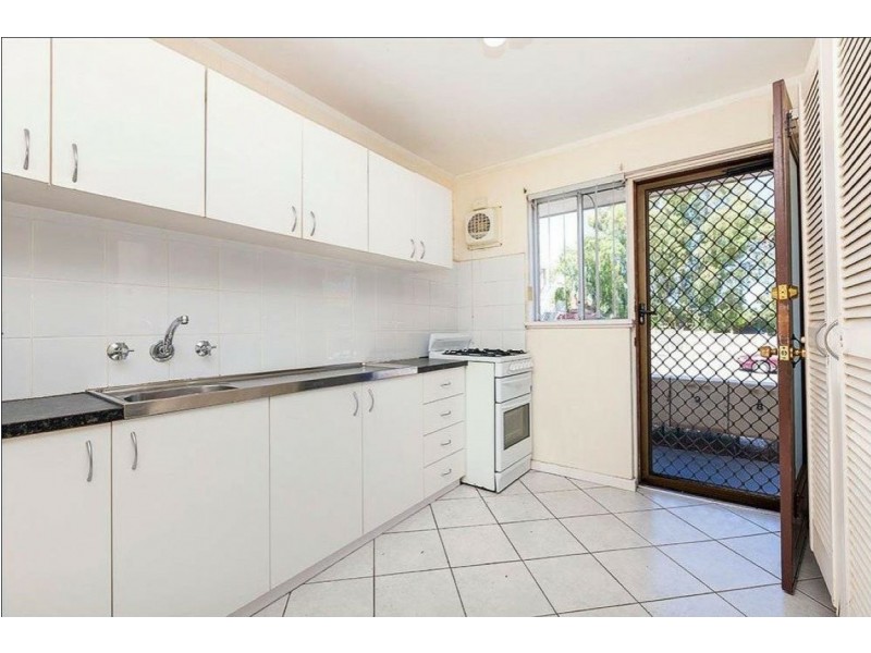 8/83 Phoenix Road, Spearwood WA 6163