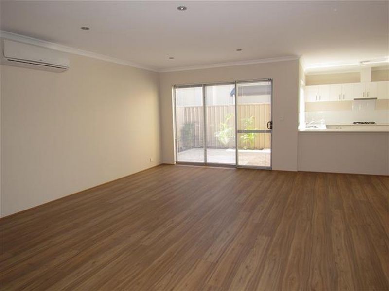 2/7 Gild Street, Cloverdale WA 6105