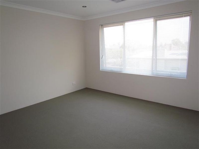 2/7 Gild Street, Cloverdale WA 6105