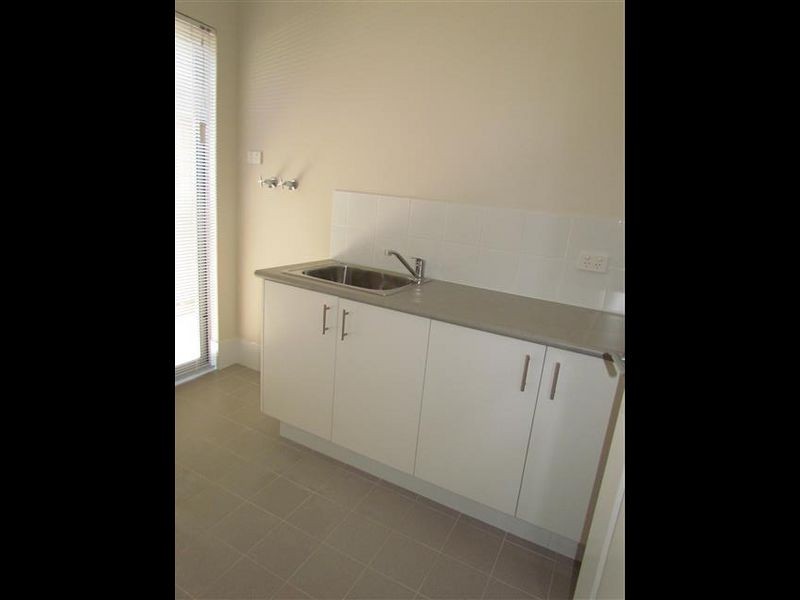 2/7 Gild Street, Cloverdale WA 6105