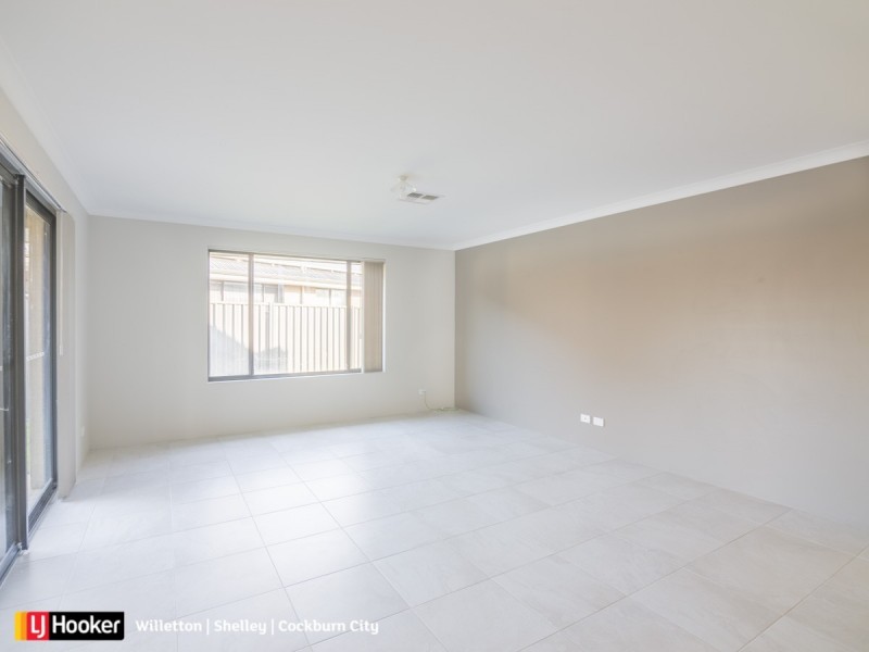 7 Appleton Road, Piara Waters WA 6112