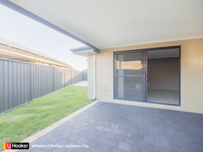 7 Appleton Road, Piara Waters WA 6112