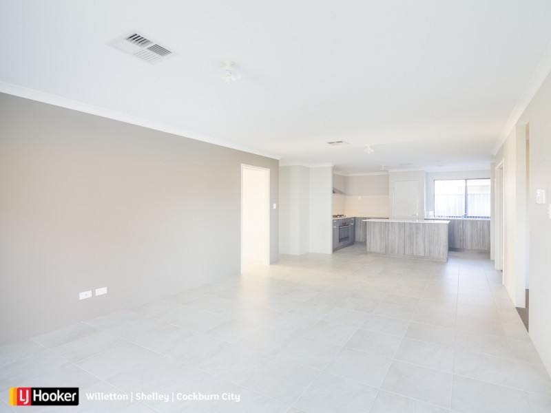 7 Appleton Road, Piara Waters WA 6112