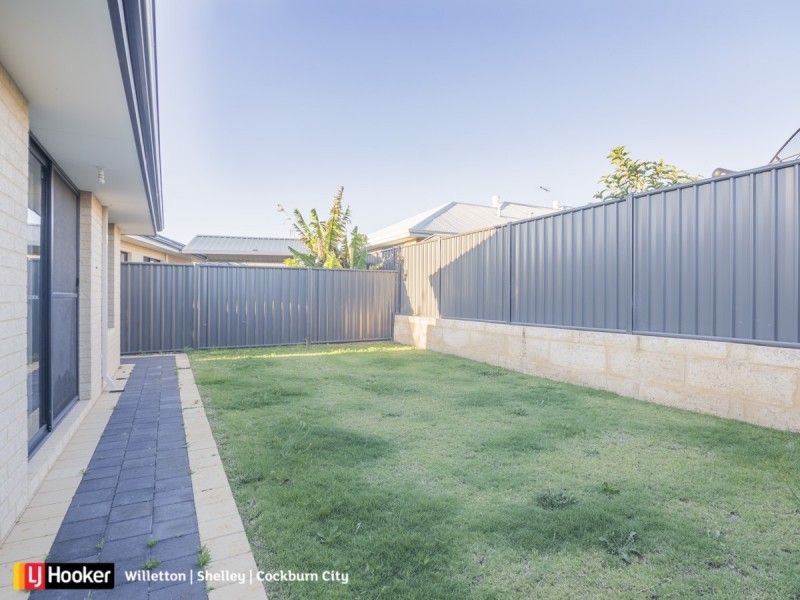 7 Appleton Road, Piara Waters WA 6112