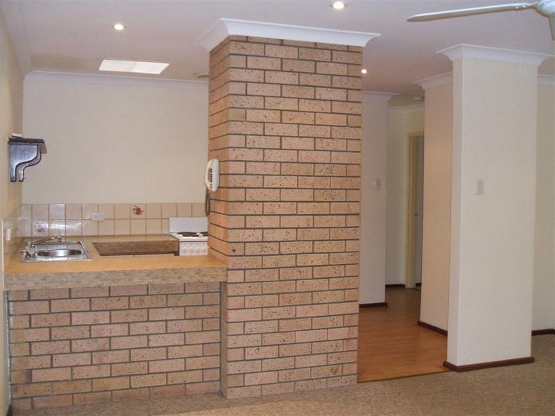 7/8 Falcon Court, Willetton WA 6155