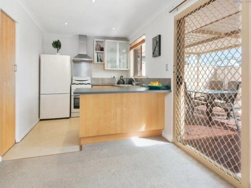 2/234 Belgravia Street, Belmont WA 6104
