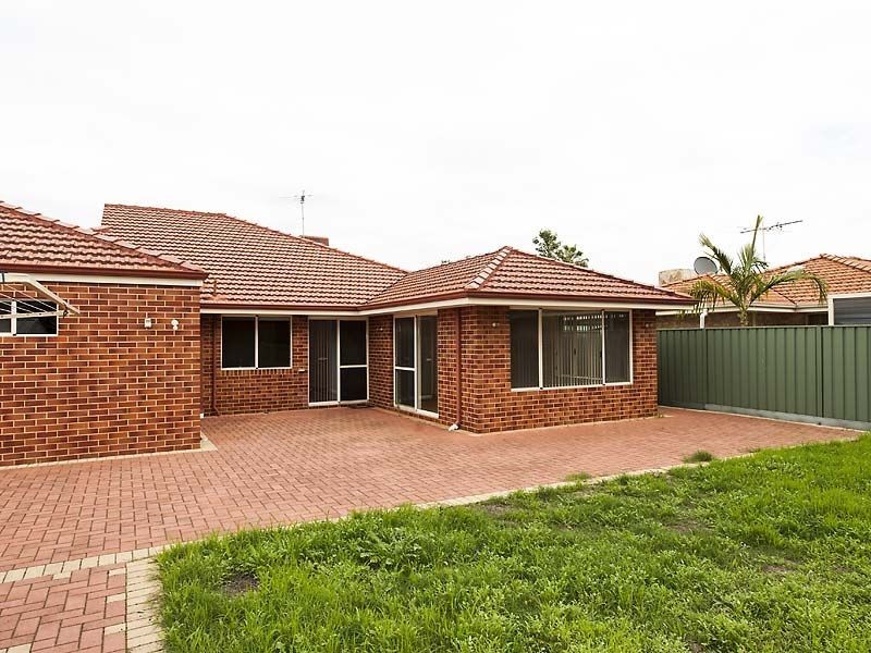 24 Burford Place, Canning Vale WA 6155