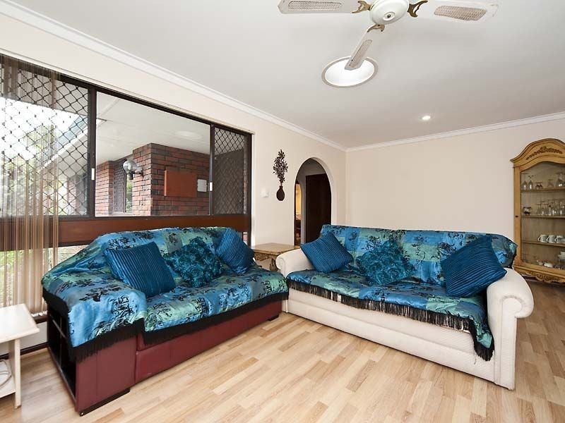 17 Delwood Place, Willetton WA 6155