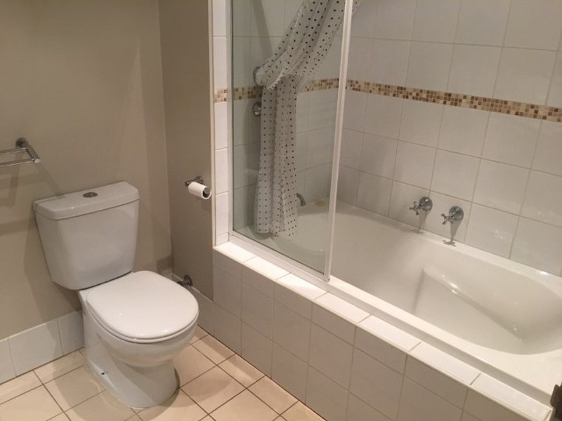 Apartment 20/105 Wentworth Parade, Success WA 6164