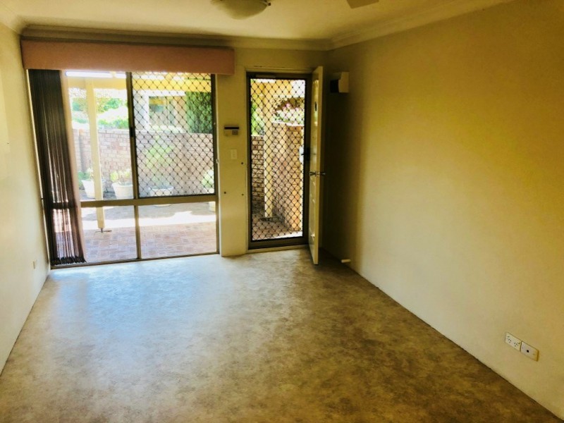 20/208 Burslem Drive, Maddington WA 6109