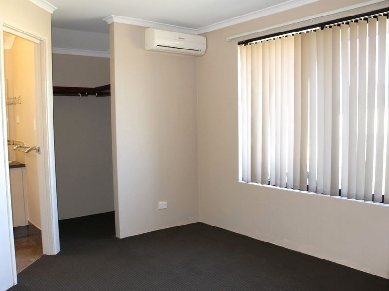 4 Milano Loop, Seville Grove WA 6112