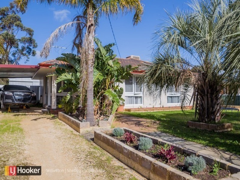 50 Clenham Way, Kelmscott WA 6111