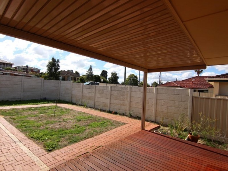 176 Manning Road, Wilson WA 6107