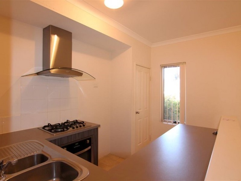 Villa 6/13 Devonshire Terrace, Armadale WA 6112