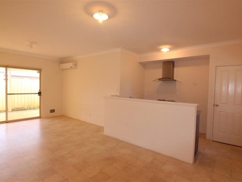 Villa 6/13 Devonshire Terrace, Armadale WA 6112